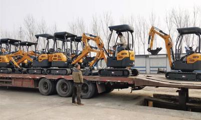 恒特挖掘机再发15台微型挖掘机，高效交付助力客户发展